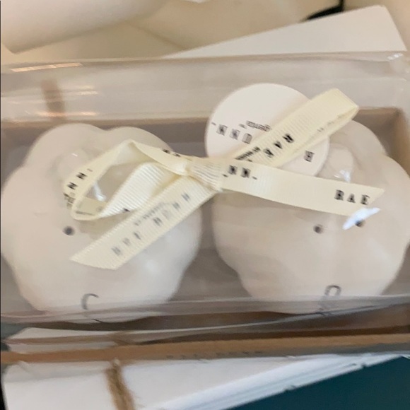 Rae Dunn Pumpkin Salt & Pepper Shakers - Picture 3 of 3